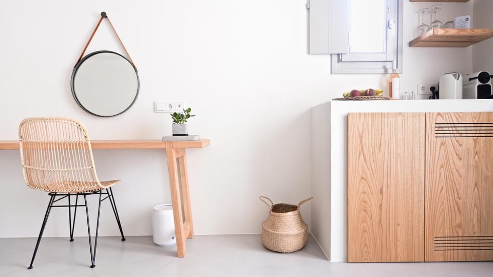 Kitchen or kitchenette, hair dresser