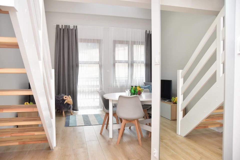 Apartament Dwupoziomowy na Stoku - Apartamentuj Apartment in Lower Silesian Voivodeship