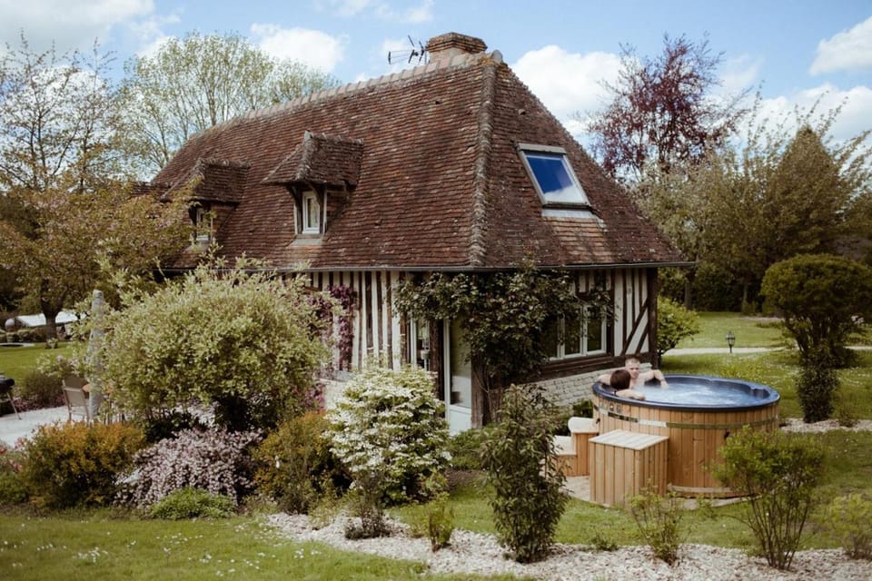 Locations - Domaine Le Coq Enchanté House in Normandy