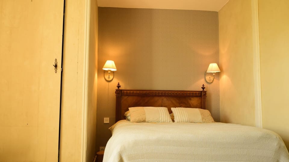 Château de Perpezat Bed and Breakfast in Auvergne-Rhône-Alpes