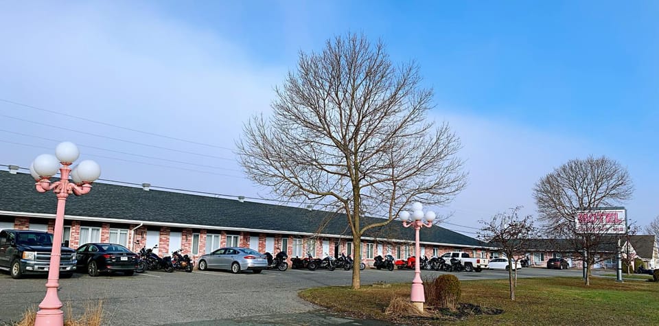 Property building, Facade/entrance, On site, Street view
