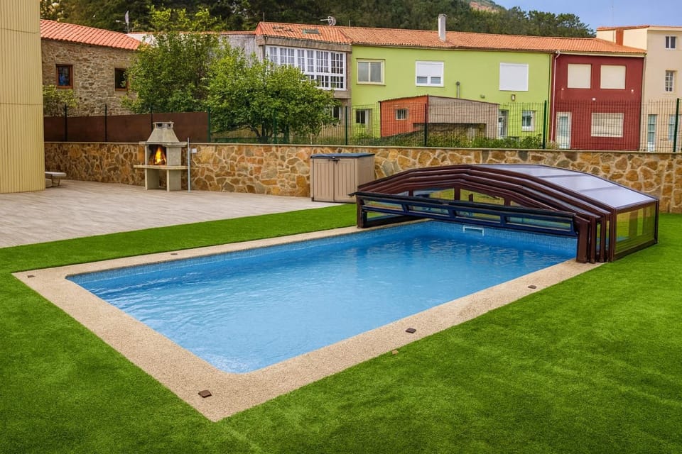Spring, Day, Garden, Garden view, Pool view, Swimming pool, sunbed