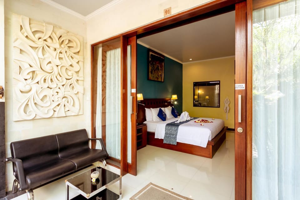 Seating area, Bedroom