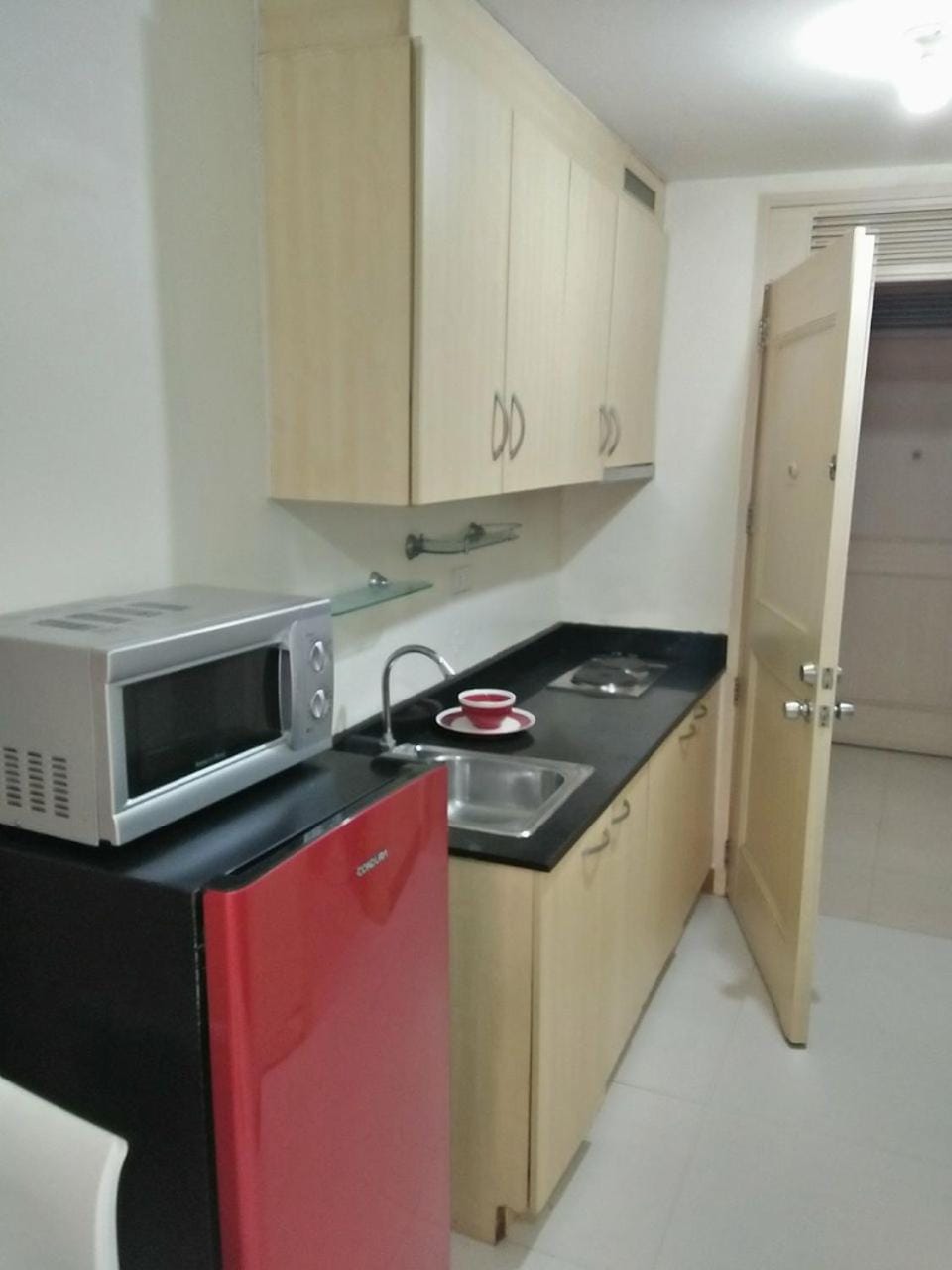 CHATEAU ELYSSE a4 near SM Mall,AIRPORT Wifi Apartment in Paranaque