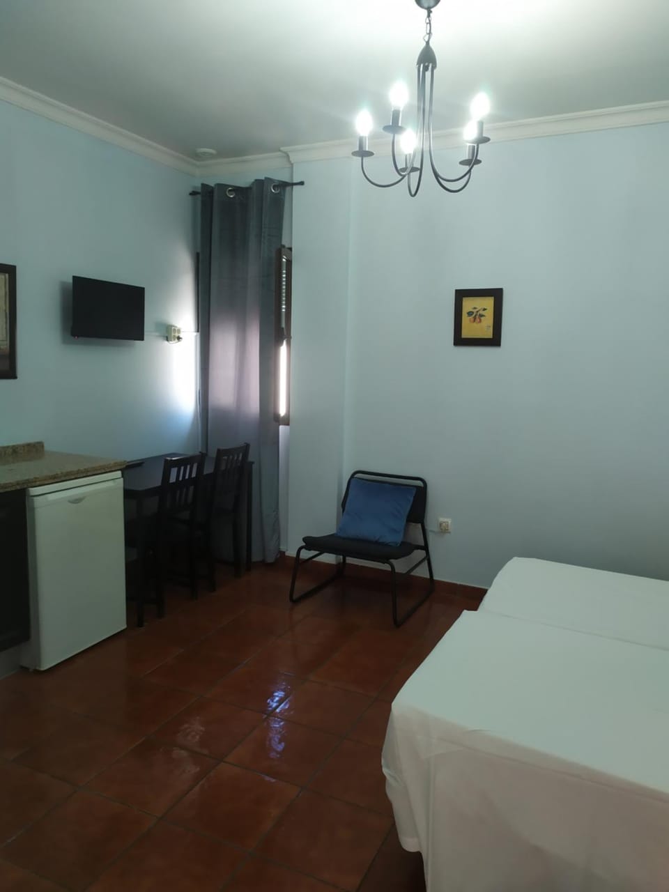 Photo of the whole room