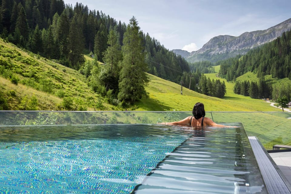 View (from property/room), Spa and wellness centre/facilities, Swimming pool
