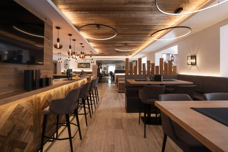 Lounge or bar