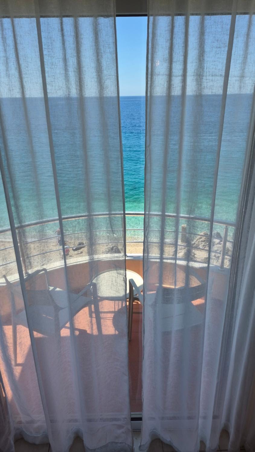 Natural landscape, View (from property/room), Balcony/Terrace, Beach, Sea view