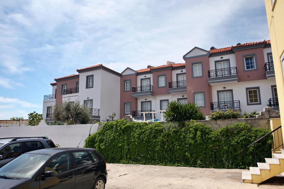 Facade/entrance, Sea view
