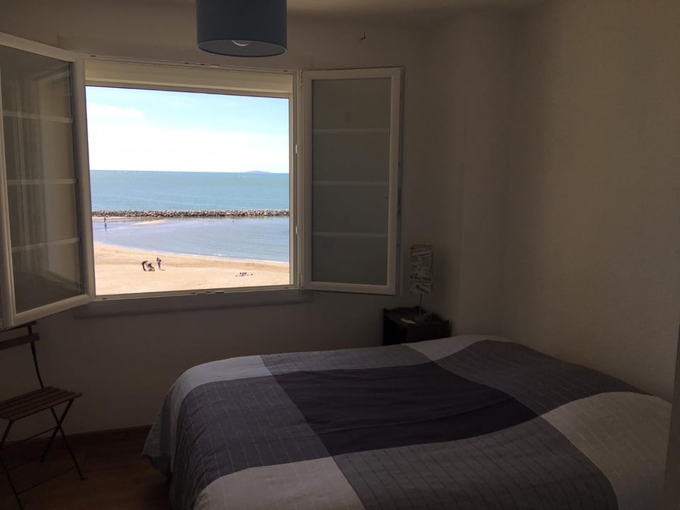 Bedroom, Sea view