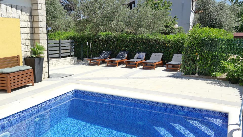 Balcony/Terrace, Swimming pool