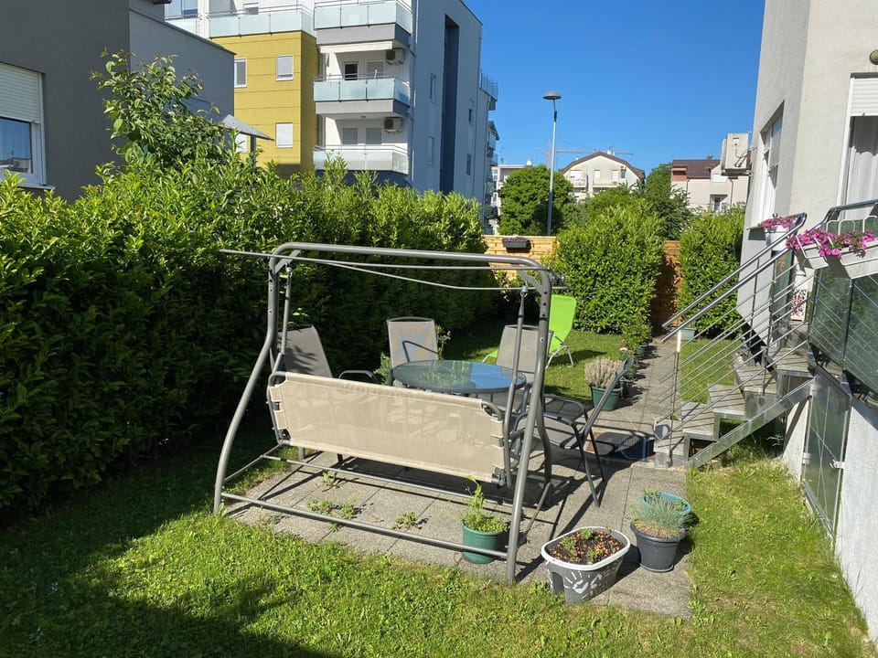 Garden, Garden view