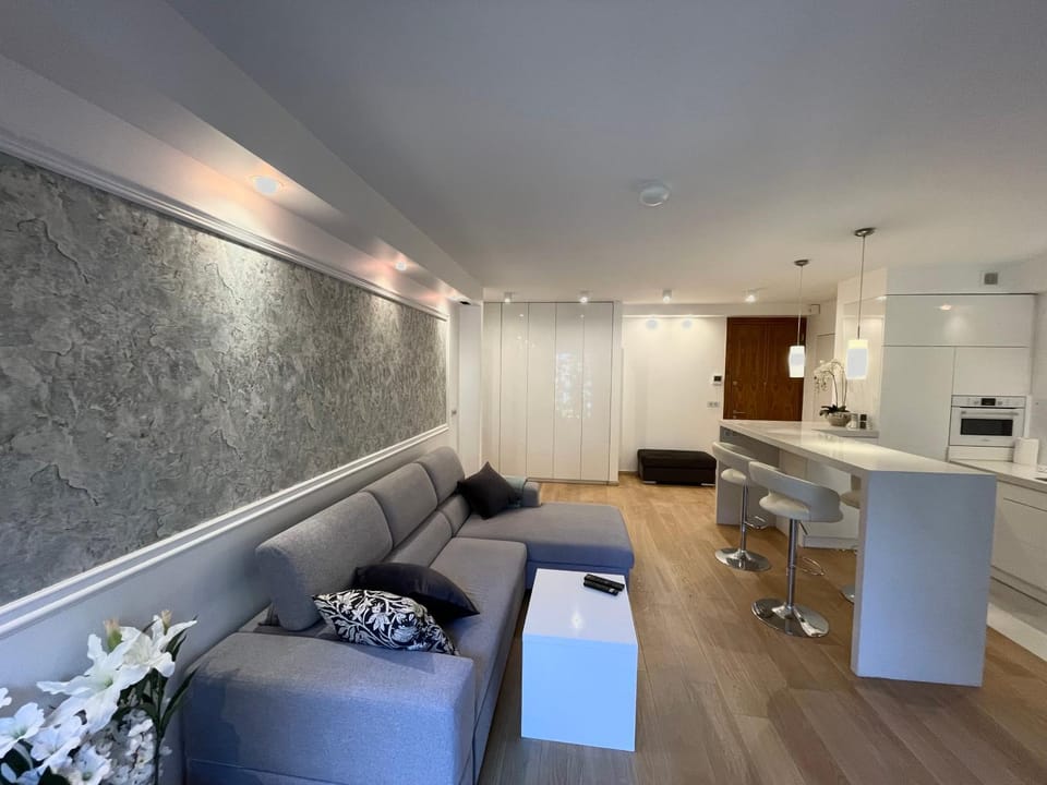 Kitchen or kitchenette, Living room, Seating area