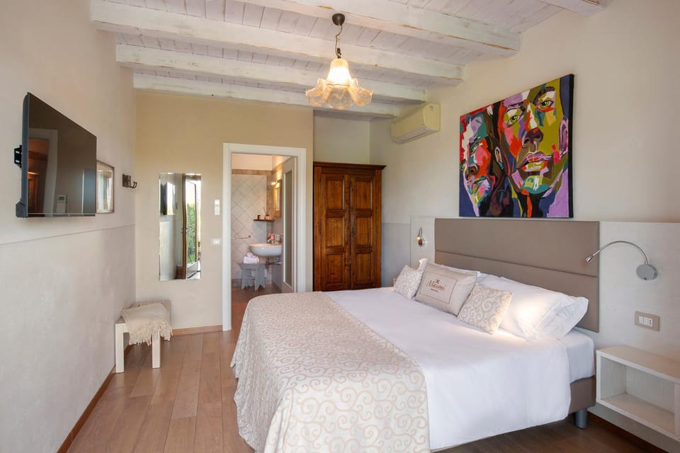 Massoni Wine Relais Bed and Breakfast in Peschiera del Garda