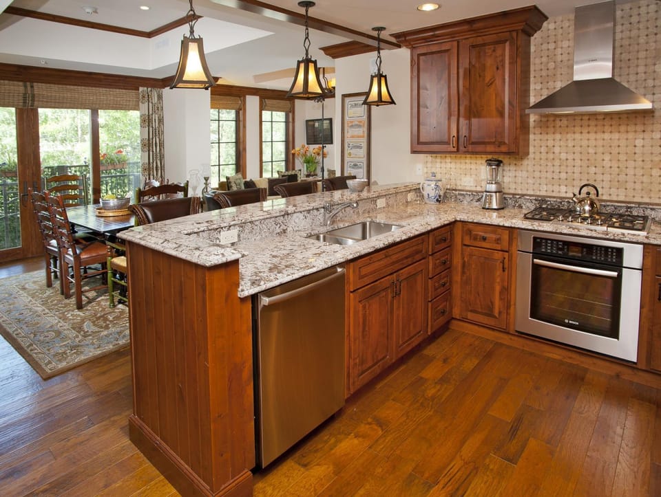Kitchen or kitchenette
