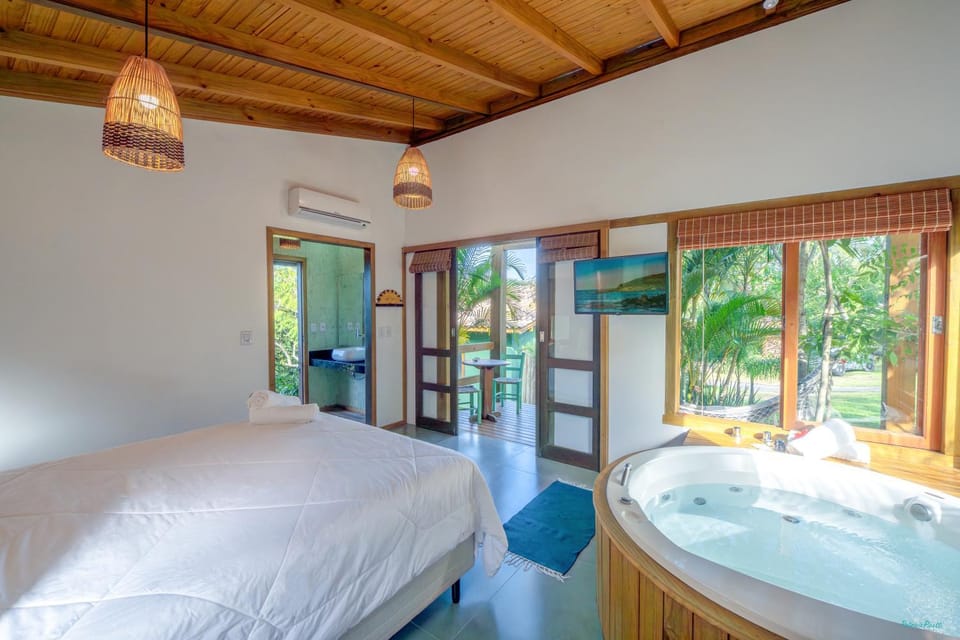 Hot Tub, Bathroom, Photo of the whole room, Bedroom, Bath