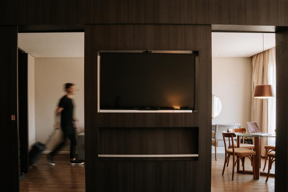 People, Kitchen or kitchenette, Dining area, wardrobe