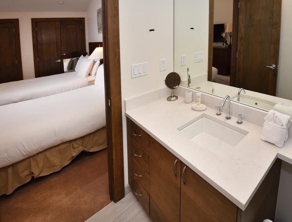 Bathroom, Bedroom