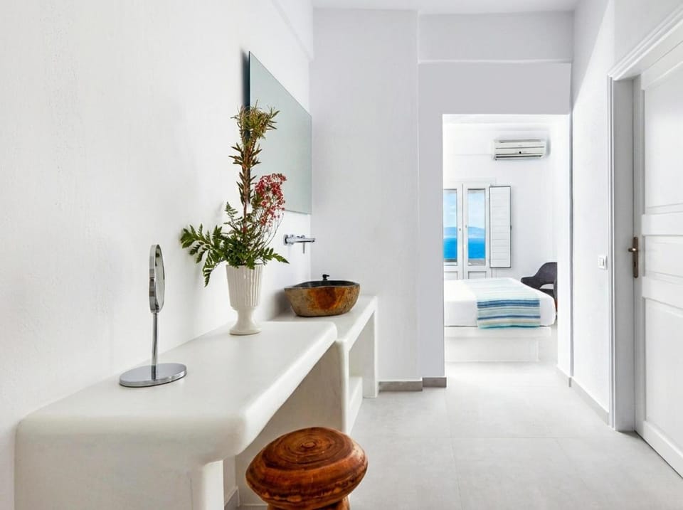 Anchor Suites Apartment in Santorini