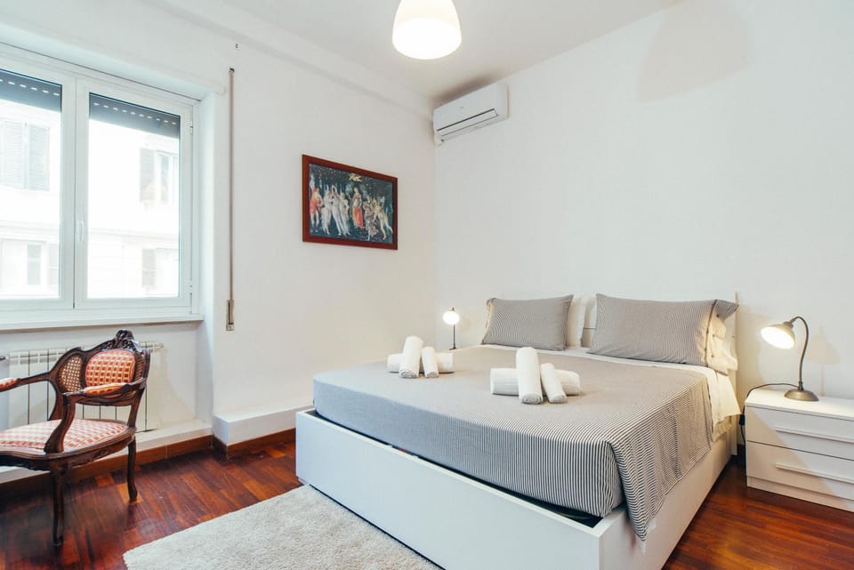 Bed, Photo of the whole room, Bedroom, air conditioner