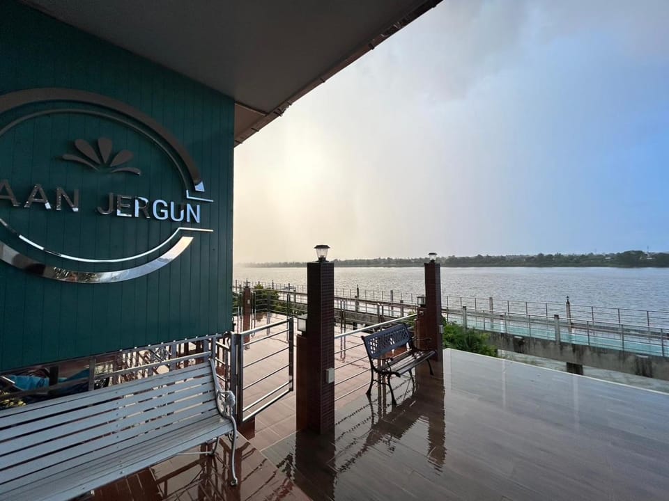 Natural landscape, View (from property/room), Balcony/Terrace, River view, Sunrise, Sunset