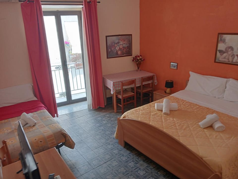 Bed, Balcony/Terrace, Bedroom