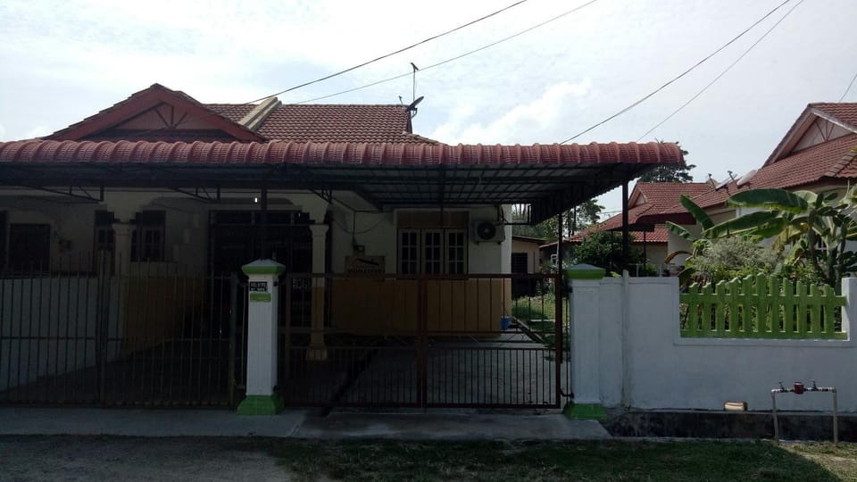 Syahril homestay Vacation rental in Terengganu, Malaysia