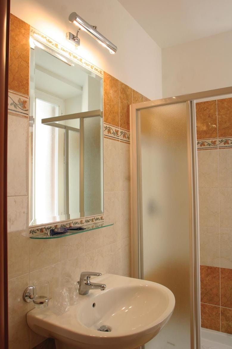 Adorasuite B&B Bed and Breakfast in Rome