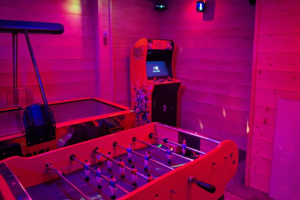 Game Room, Evening entertainment