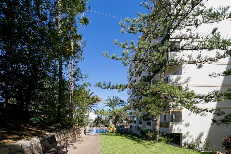 Facade/entrance, Garden, Swimming pool