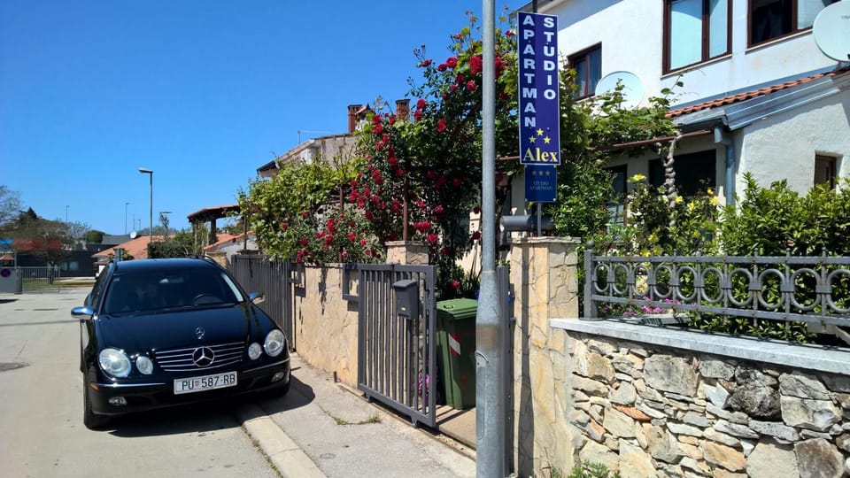 Property logo or sign, Street view