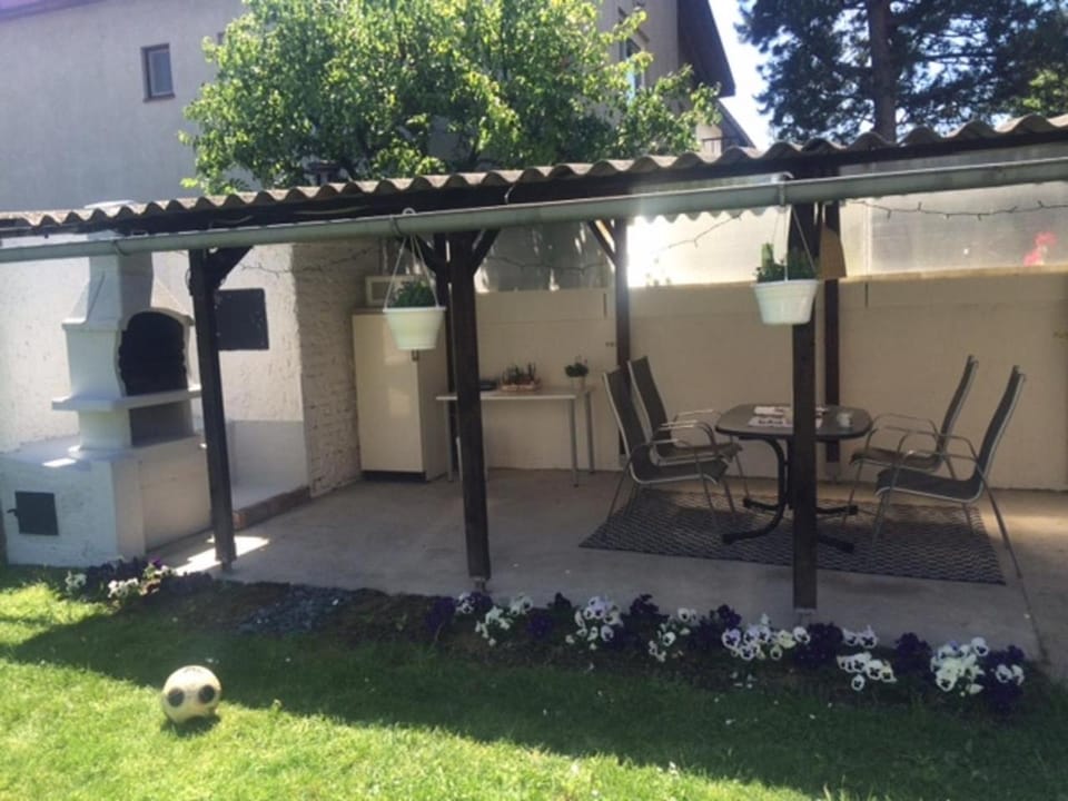 Patio, Garden