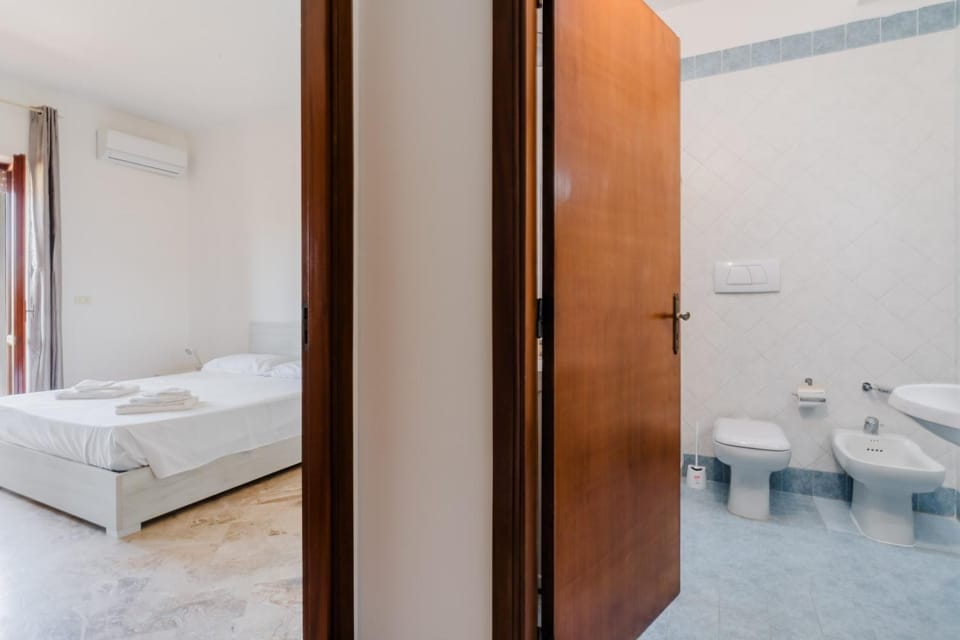 Bathroom, Living room