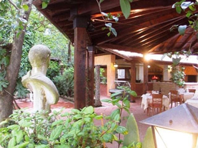 Hotel La Locanda Del Borgo Hotel in Rome