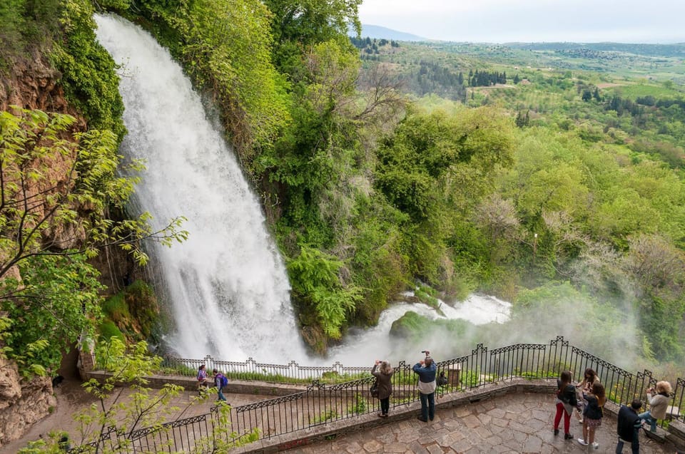 Nearby landmark, Natural landscape