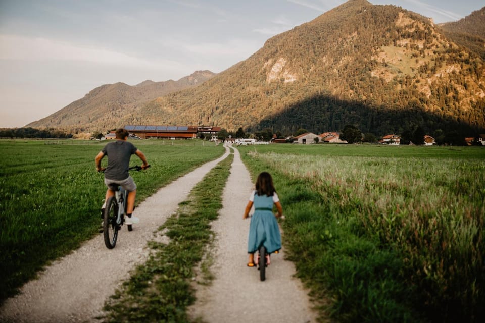 Neighbourhood, Activities