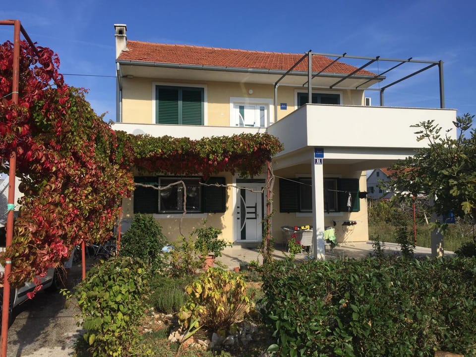 Property building, Garden