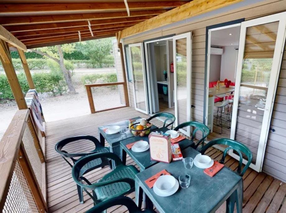 Camping Mas De Pierredon Campground/ 
RV Resort in Sanary-sur-Mer