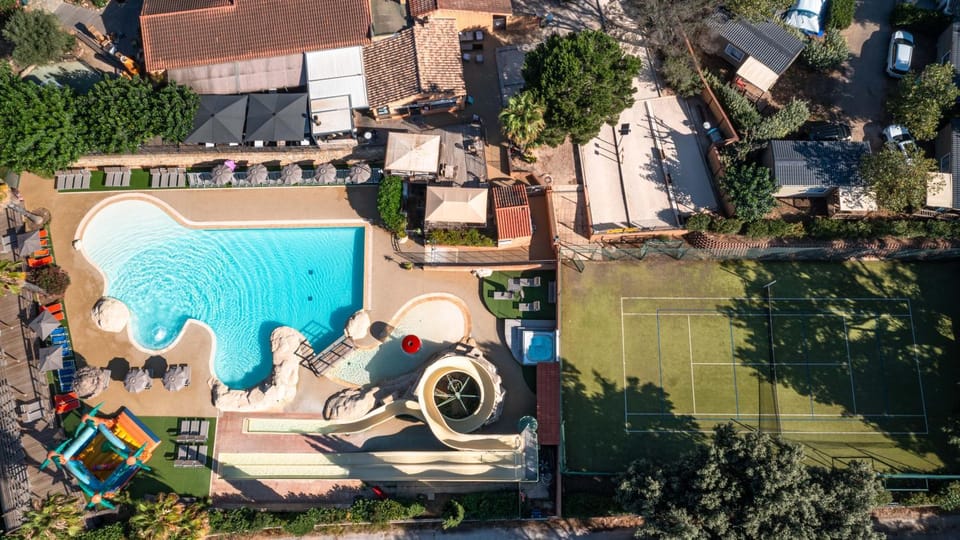 Camping Mas De Pierredon Campground/ 
RV Resort in Sanary-sur-Mer