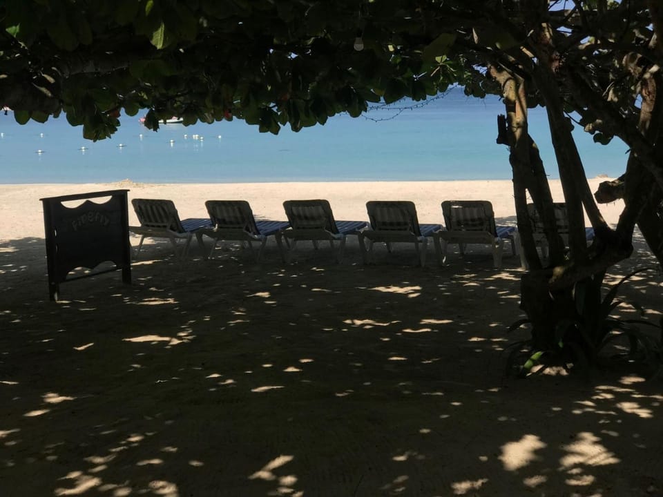 Day, Natural landscape, Seating area, Sea view