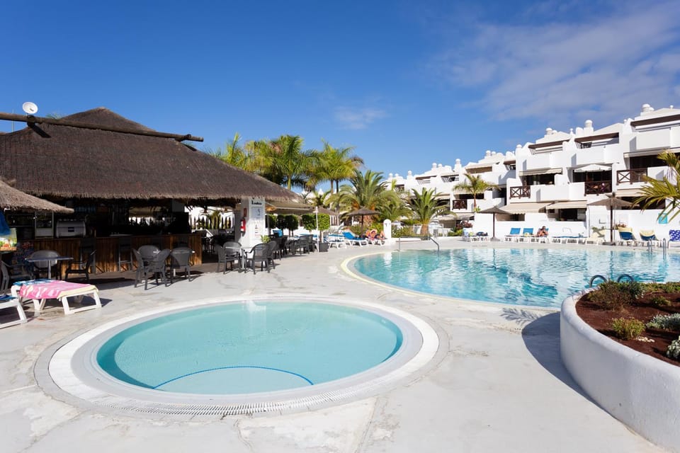 Property building, Pool view, Swimming pool