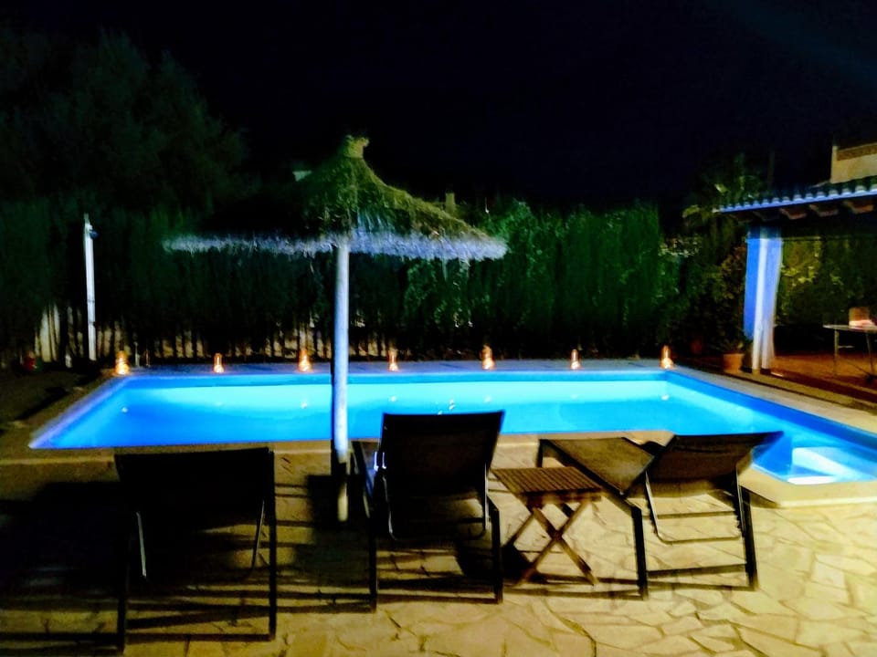 Night, Pool view, Swimming pool, sunbed