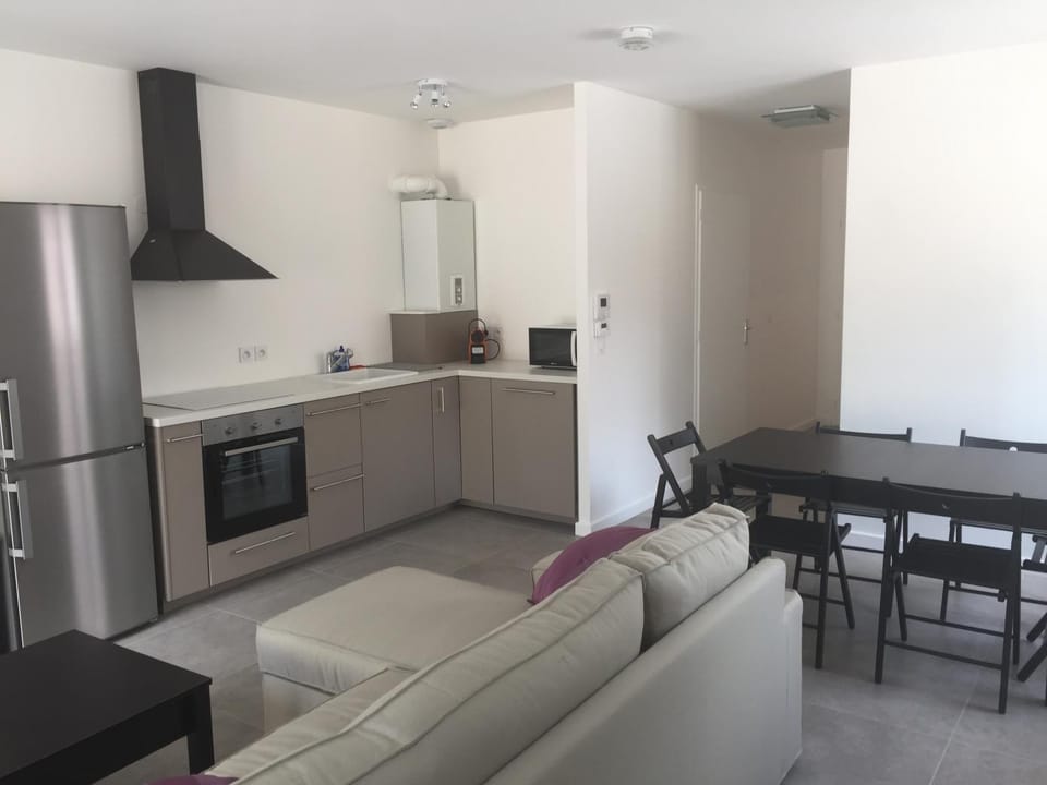 Communal lounge/ TV room, Dining area