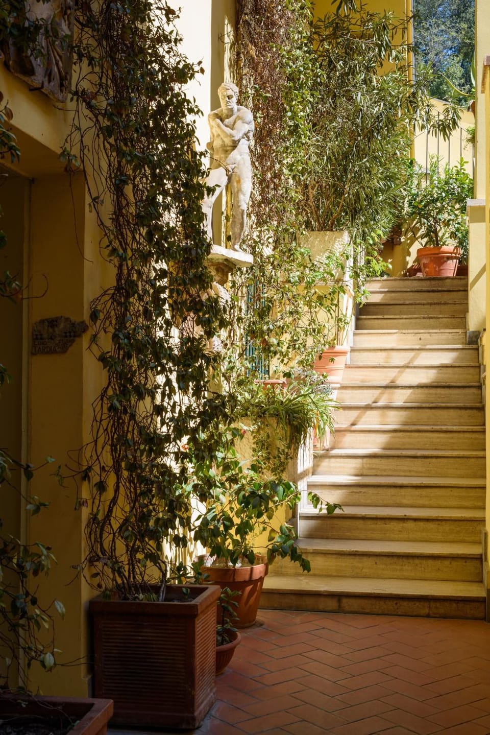 Facade/entrance