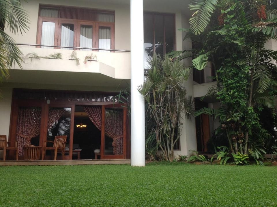 Property building, Garden
