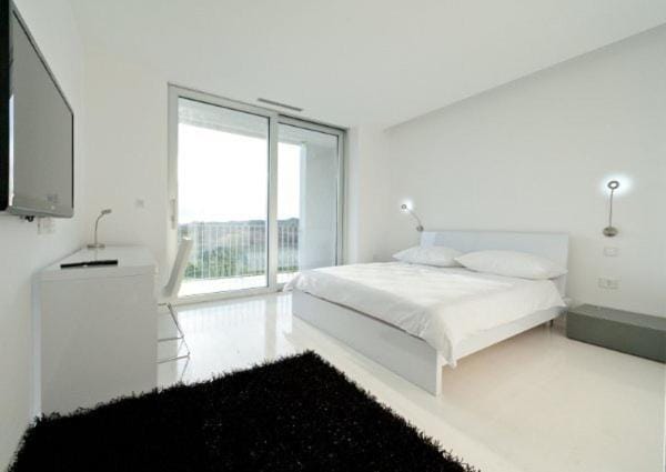 Bed, Balcony/Terrace, Photo of the whole room, Bedroom