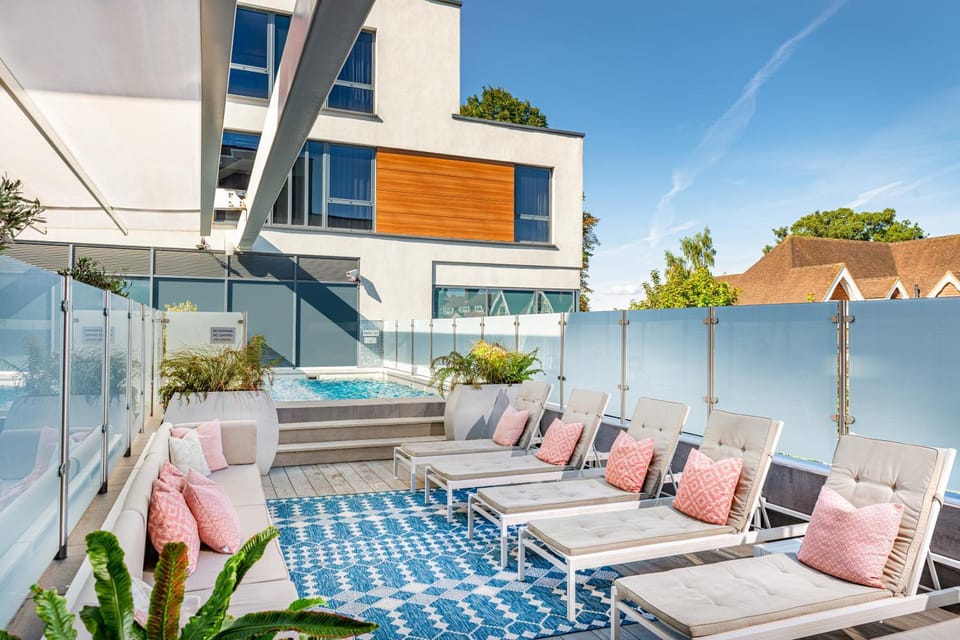 Balcony/Terrace, sunbed