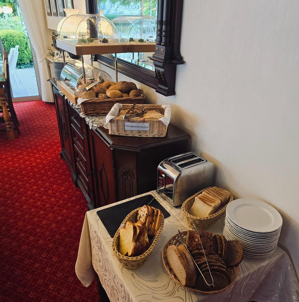 Breakfast, Buffet breakfast