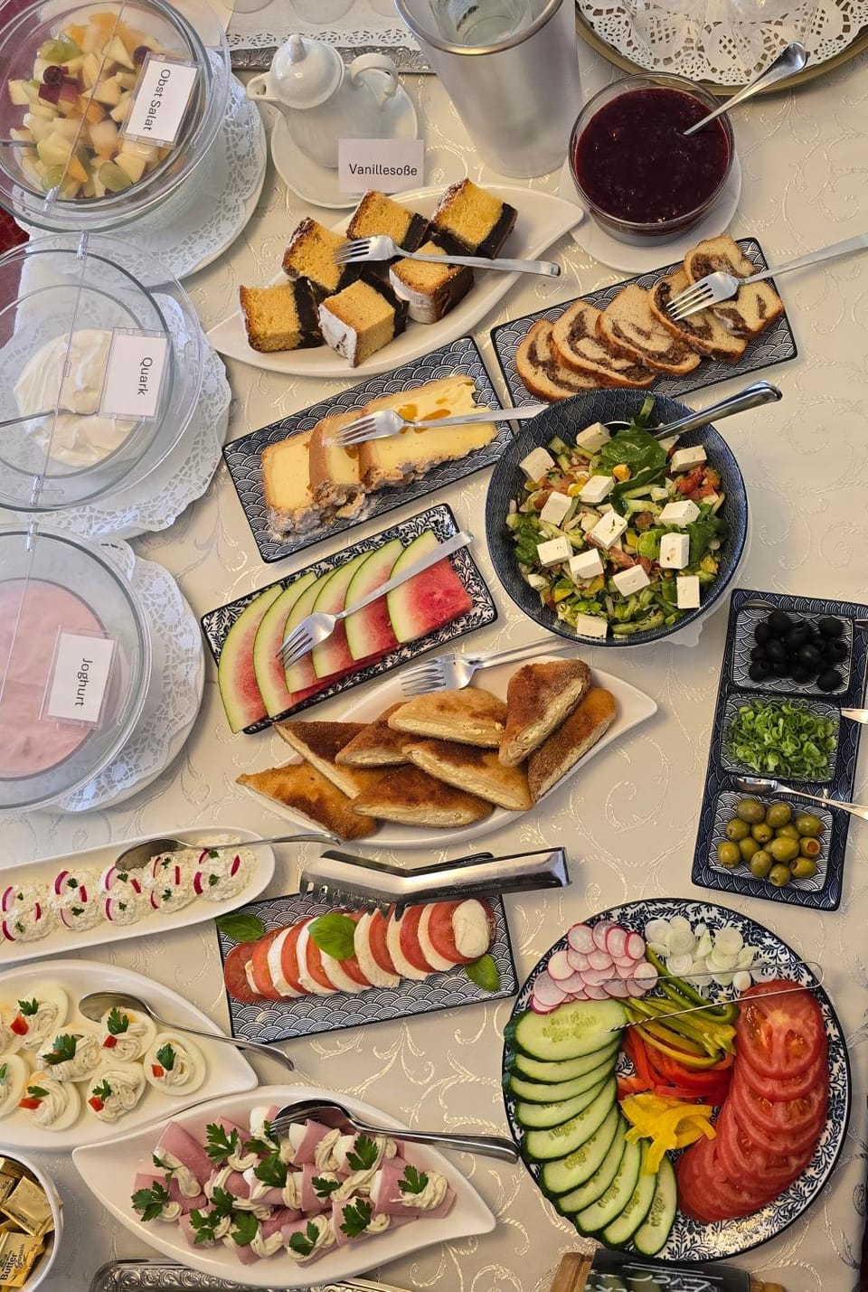 Breakfast, Buffet breakfast