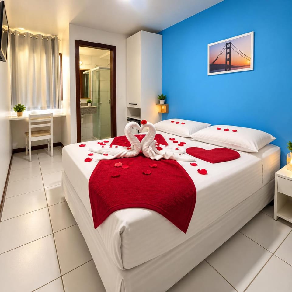 Bed, Photo of the whole room, Bedroom, towels